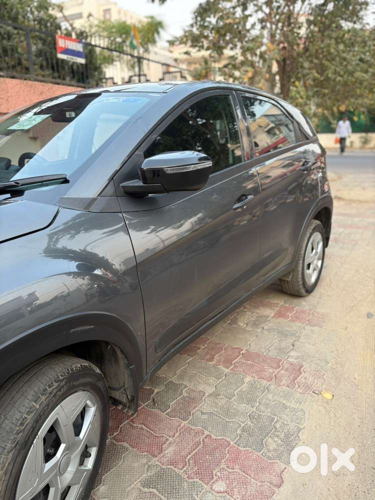 Tata Nexon 2024 Petrol Well Maintained