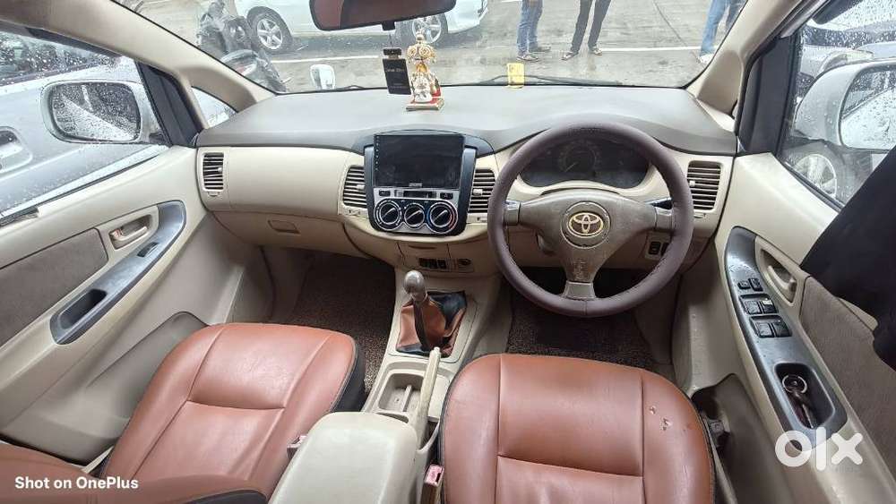 Toyota Innova 2.5 E Diesel Ps 8-seater, 2006, Diesel