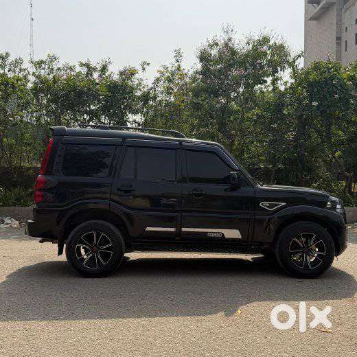 Mahindra Scorpio Classic, 2023, Diesel