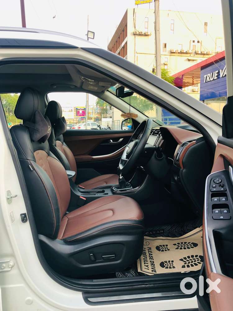 Hyundai Alcazar Platinum 7 Str 1.5 Turbo Petrol Adventure, 2023, Pet..