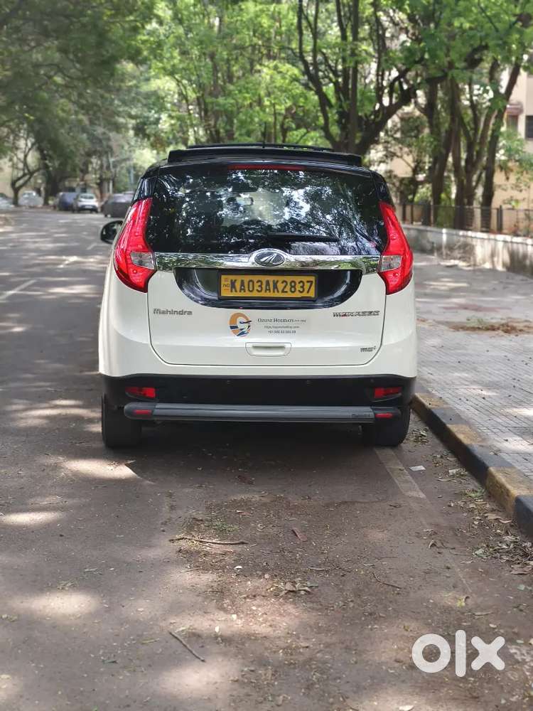 Mahindra Marazzo 2022 Diesel 90000 Km Driven