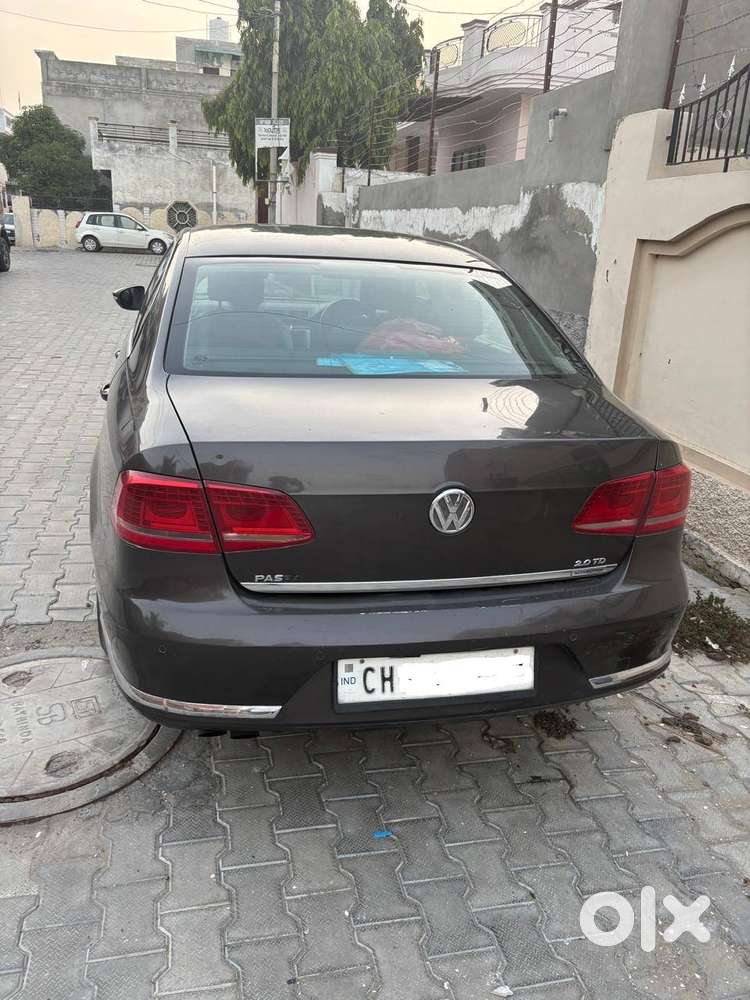 Volkswagen Passat 2012 Diesel 92000 Km Driven