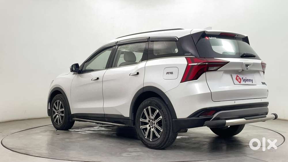 Mahindra Xuv700 2.0 Ax 7 Petrol At Luxury Pack Str, 2022, Petrol