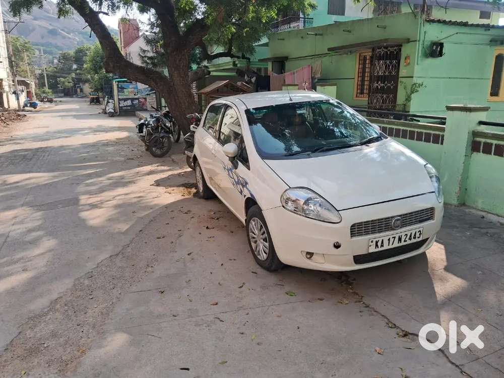 Fiat Grande Punto 2010 Diesel 180000 Km Driven