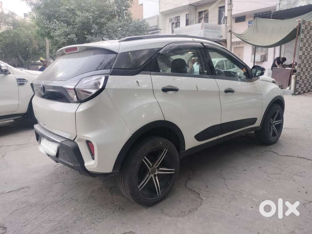 Tata Nexon 1.5 Revotorq Xm (s), 2021, Petrol