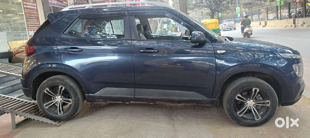 Hyundai Venue 1.0 S (o) Turbo Dct, 2020, Petrol