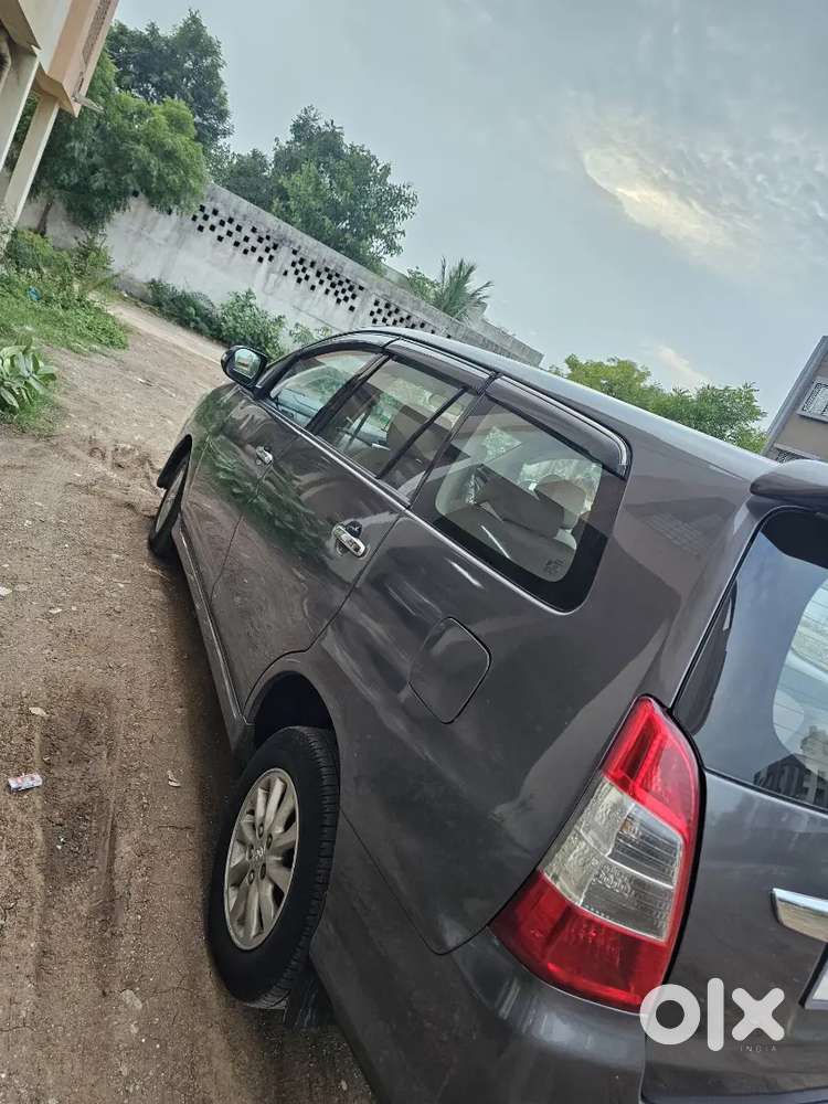 Toyota Innova 2012 Diesel Well Maintained