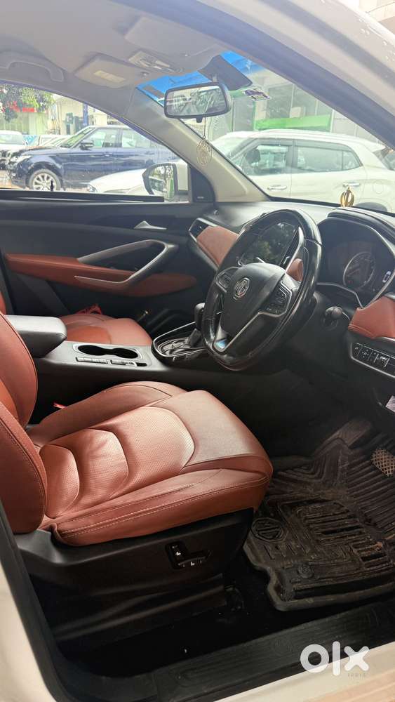 Mg Hector Plus Sharp Pro 1.5 Turbo Petrol Cvt 6 Str Dual Tone, 2020,..