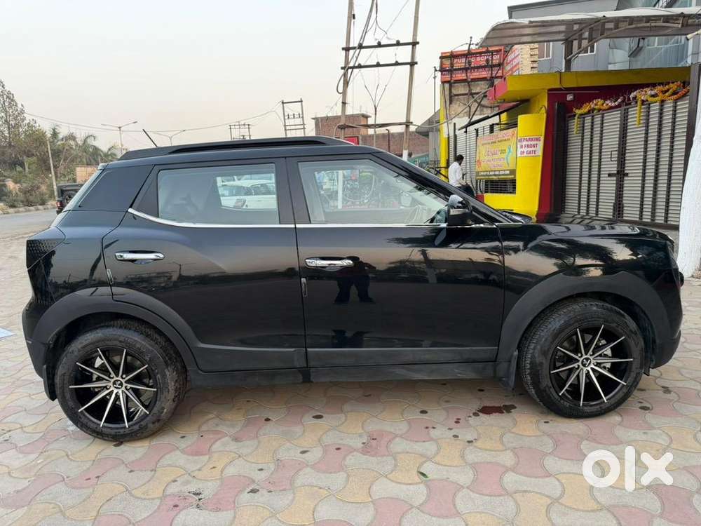 Mahindra Xuv 3xo 2024 December  Petrol 13000 Km Driven