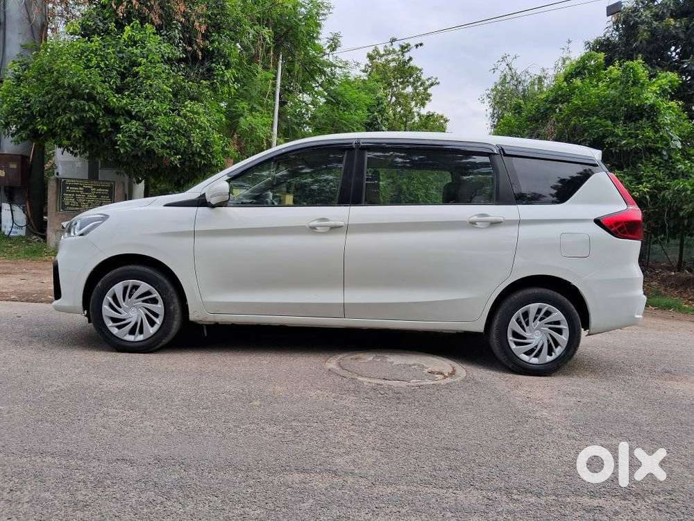 Maruti Suzuki Ertiga 2022-2023 Vxi Cng, 2022, Cng & Hybrids