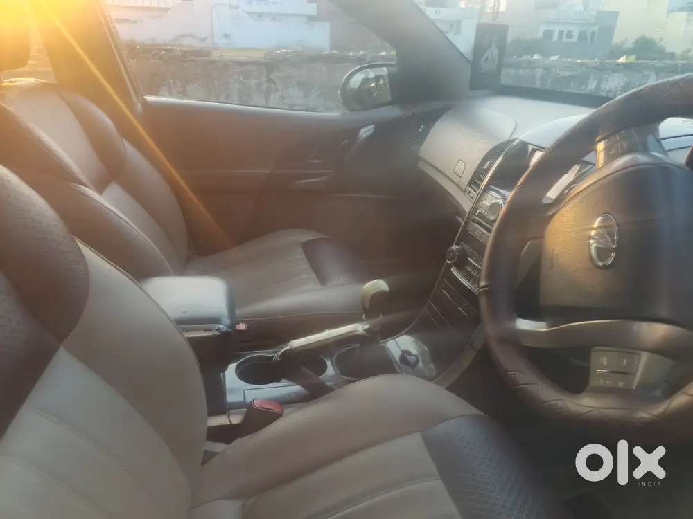 Mahindra Xuv500 W8 2012