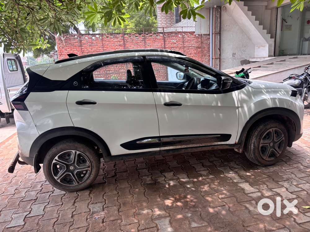 Tata Nexon 2024 Petrol