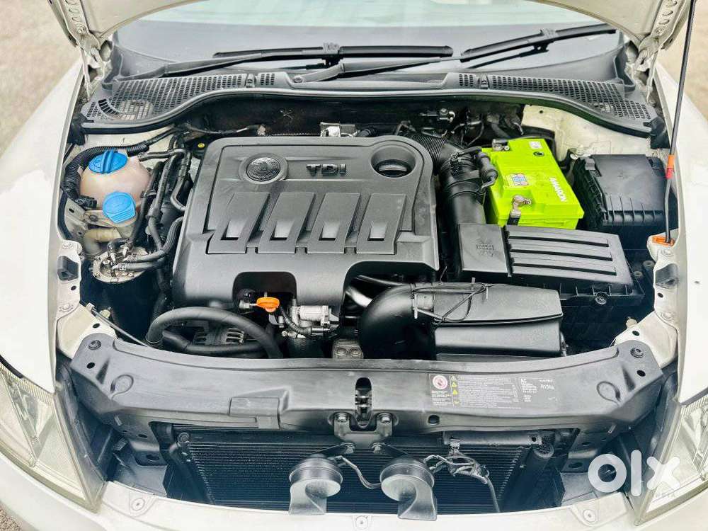 Skoda Laura Ambiente 2.0 Tdi Cr Manual, 2014, Diesel