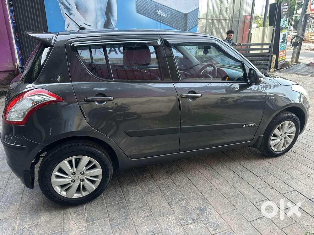 Maruti Suzuki Swift Vvt Zxi, 2015, Petrol