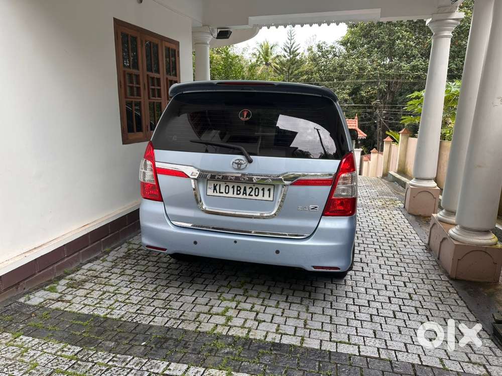 Toyota Innova Diesel 2011