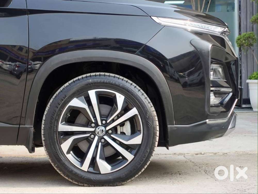 Mg Hector Plus Sharp Pro 1.5 Turbo Petrol Cvt 6 Str, 2023, Petrol