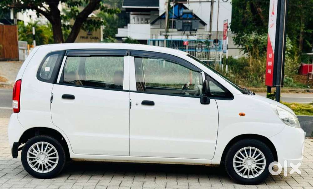 Maruti Suzuki Zen Estilo Lxi Bs Iv, 2012, Petrol