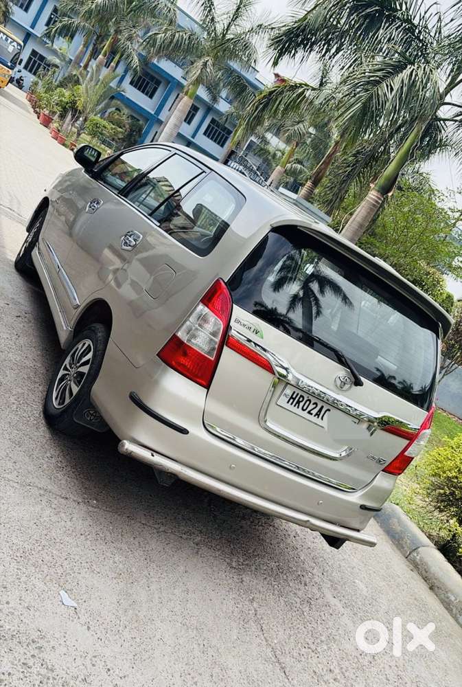 Toyota Innova 2.5 Zx 7 Str Bs-iv, 2015, Diesel