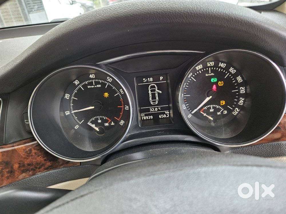 Skoda Superb Elegance 1.8 Tsi At, 2013, Petrol
