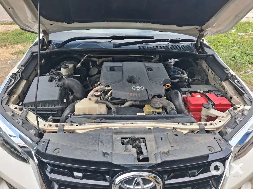Toyota Fortuner Legender 2021