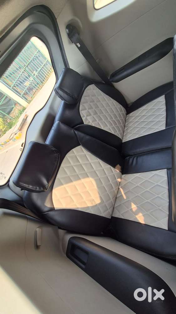 Renault Triber 1.0 Rxe, 2023, Petrol