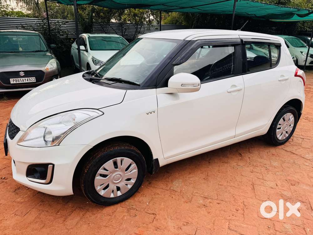 Maruti Suzuki Swift Vxi 1.2 Abs Bs-iv, 2015, Petrol
