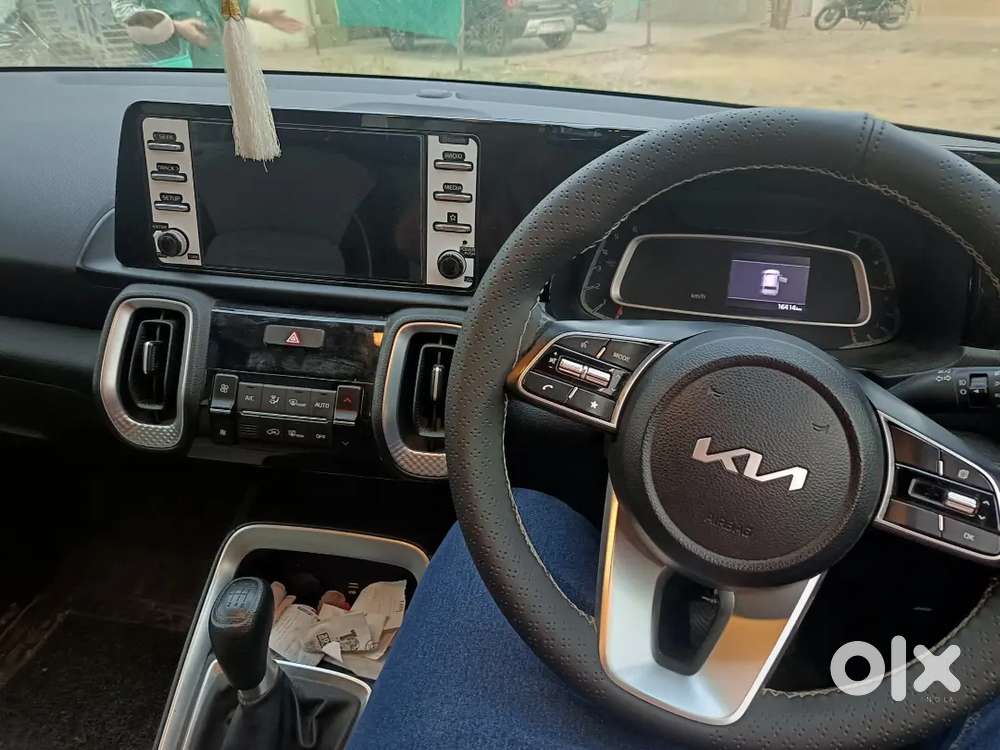 Kia Sonet 2023 Diesel 14000 Km Driven