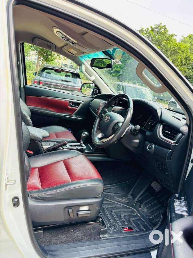 Toyota Fortuner Legender 4x2 At 2.8, 2024, Diesel