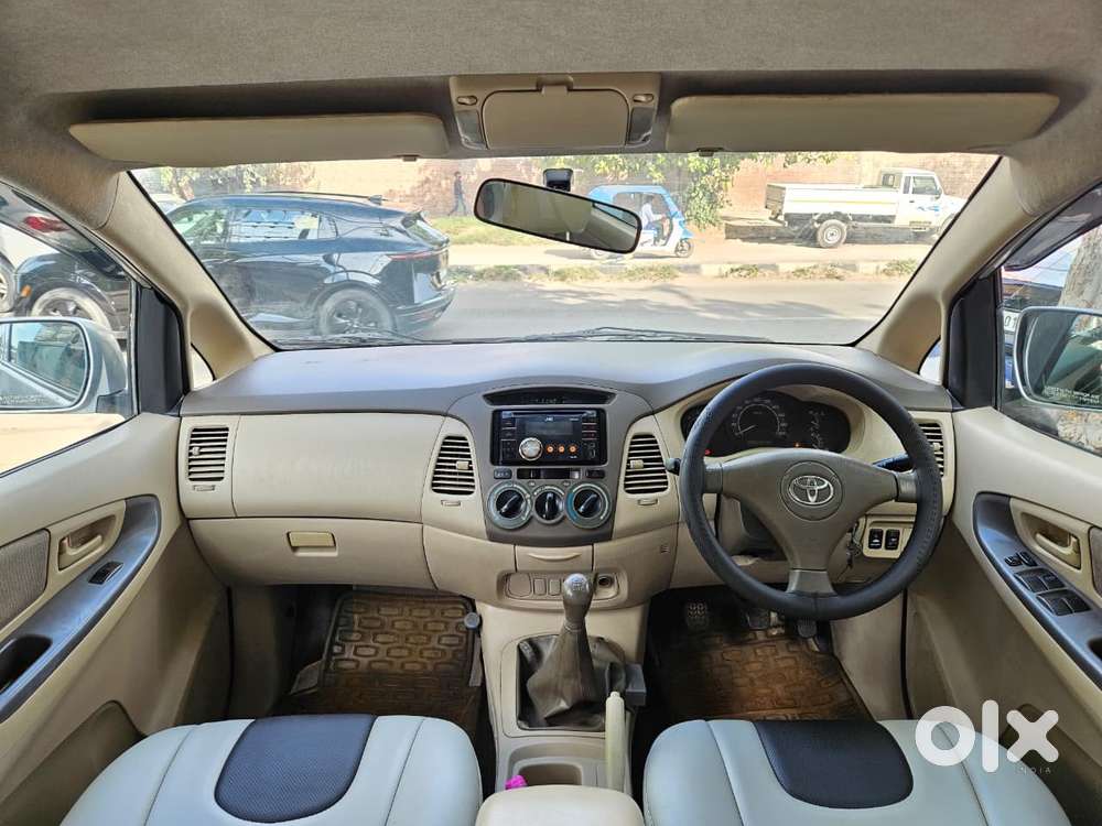 Toyota Innova 2.5 G (diesel) 8 Seater, 2006, Diesel