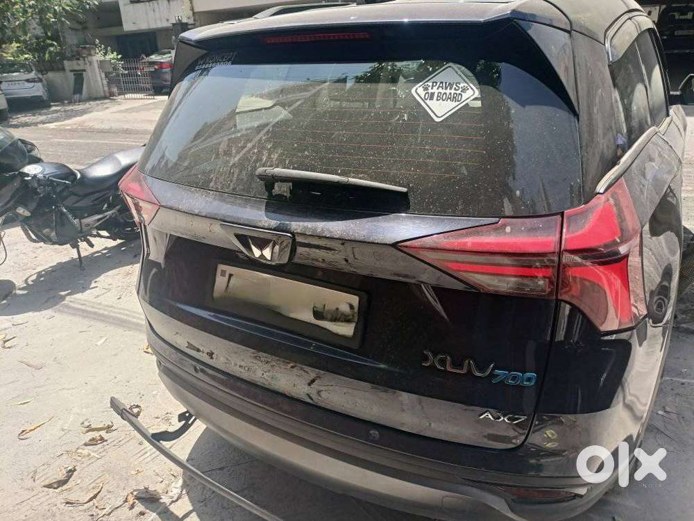 Mahindra Xuv700 2.0 Ax 7 Petrol At Str, 2024, Petrol