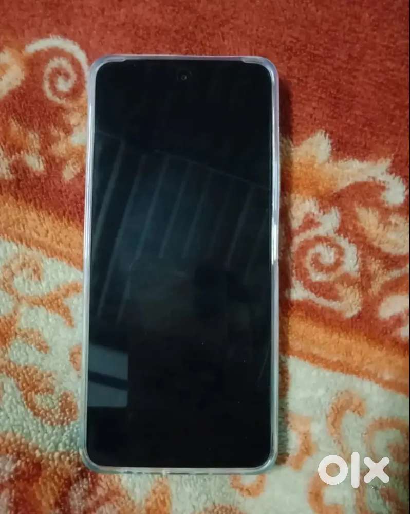 T3X 5G (4 GB / 128) new condition 1 year Old battery life upto 2 days