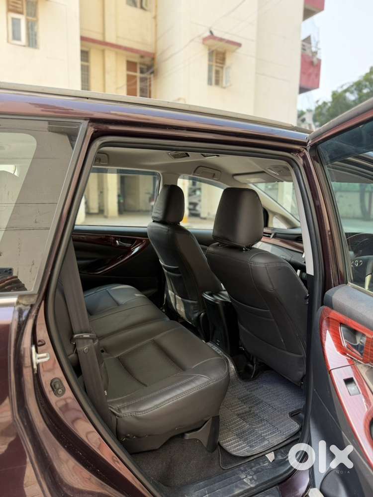 Toyota Innova Crysta Gx At 2.8  2017 Petrol 41000 Km Driven