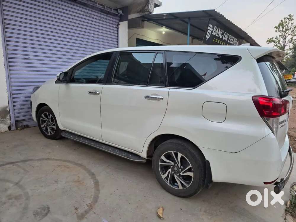 Toyota Innova Crysta 2024