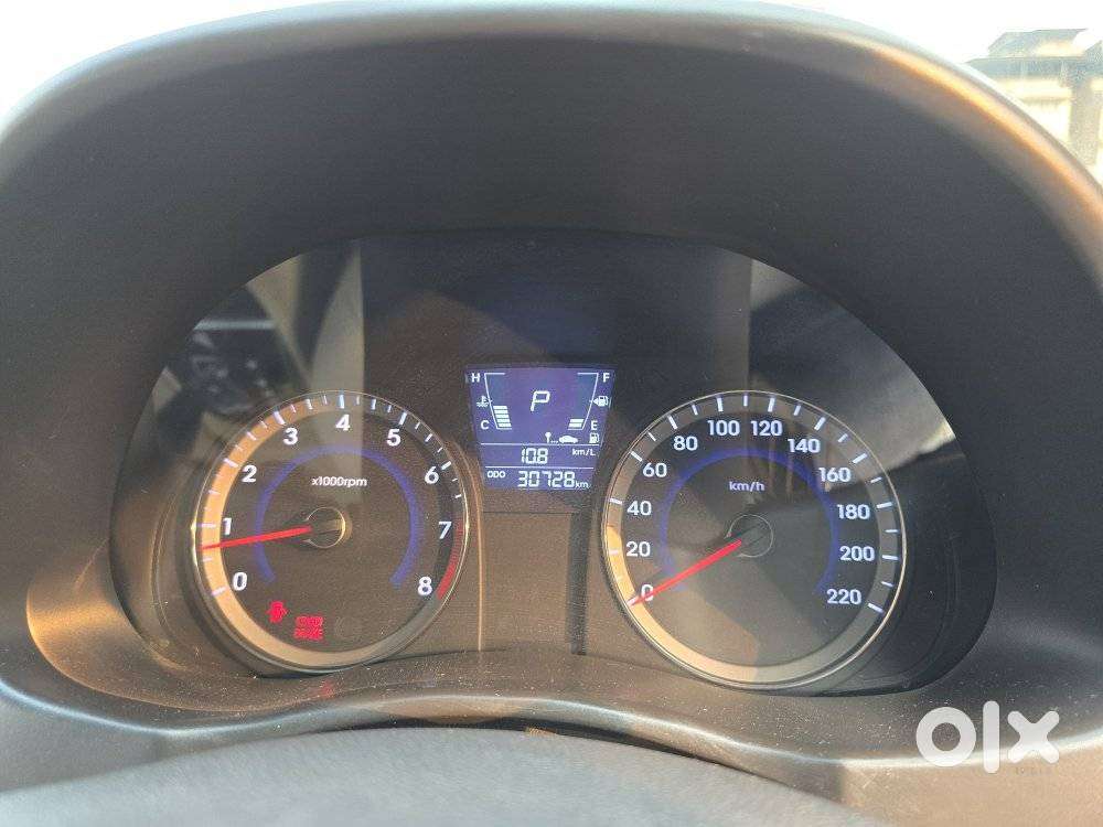 Hyundai Verna 2016-2017 1.6 Vtvt At Sx, 2016, Petrol