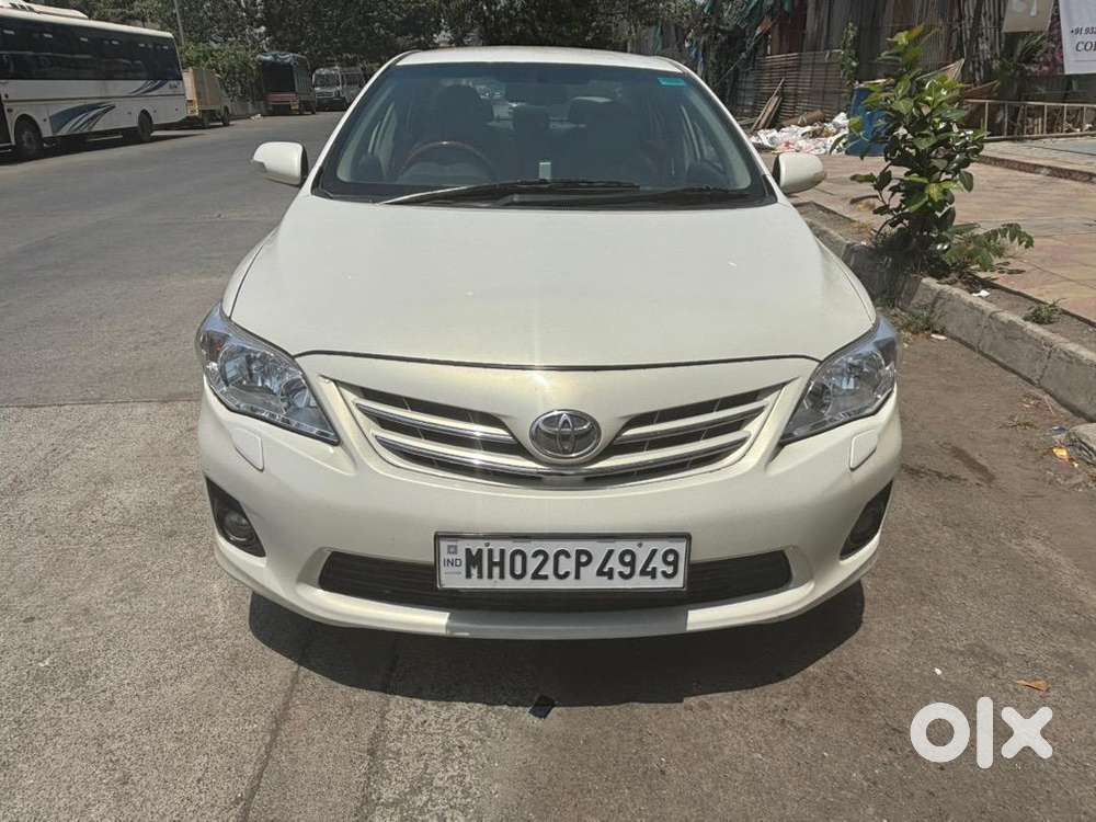 Toyota Corolla Altis 2012 Petrol Well Maintained