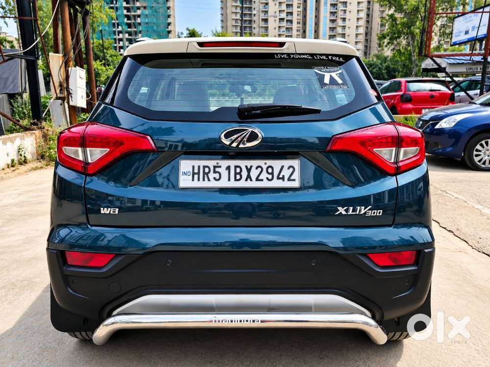 Mahindra Xuv300 W8 Option Dual Tone, 2019, Petrol