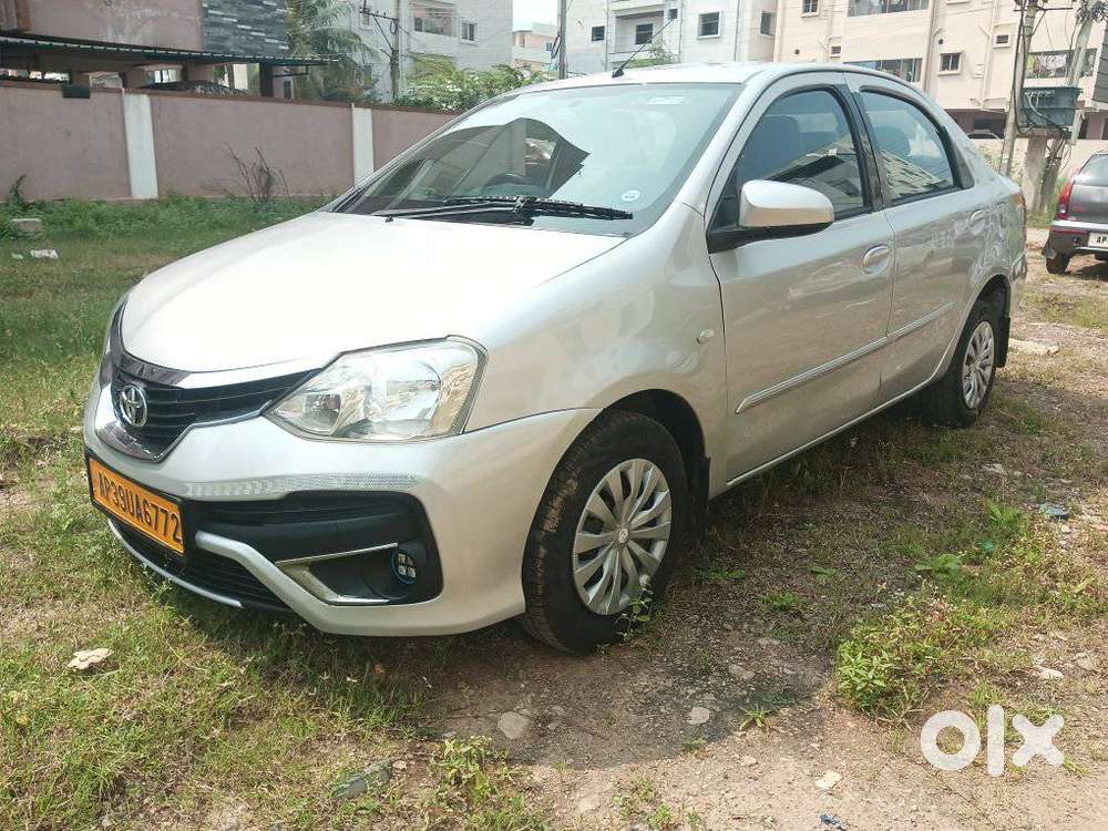 Maruti Suzuki Swift Vxi + Manual, 2021, Petrol