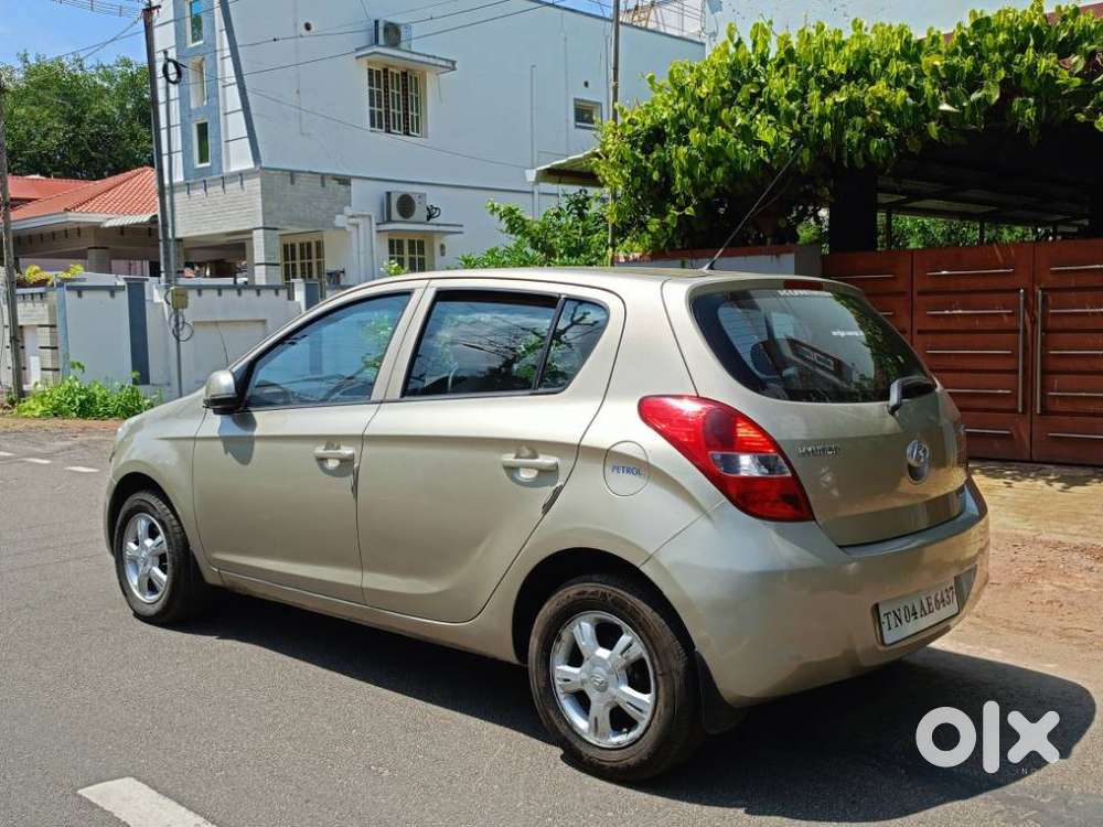 Hyundai I20 2009-2011 Asta, 2010, Petrol