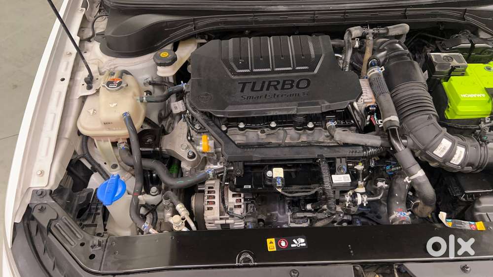 Hyundai Verna 1.5 Sx (o) Turbo Petrol Mt, 2023, Petrol