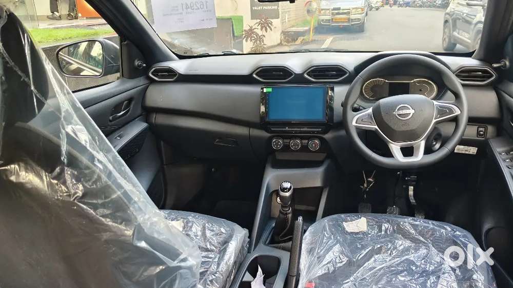 Nissan Magnite1.0 Visa Plus Black  2025 Petrol Well Maintained
