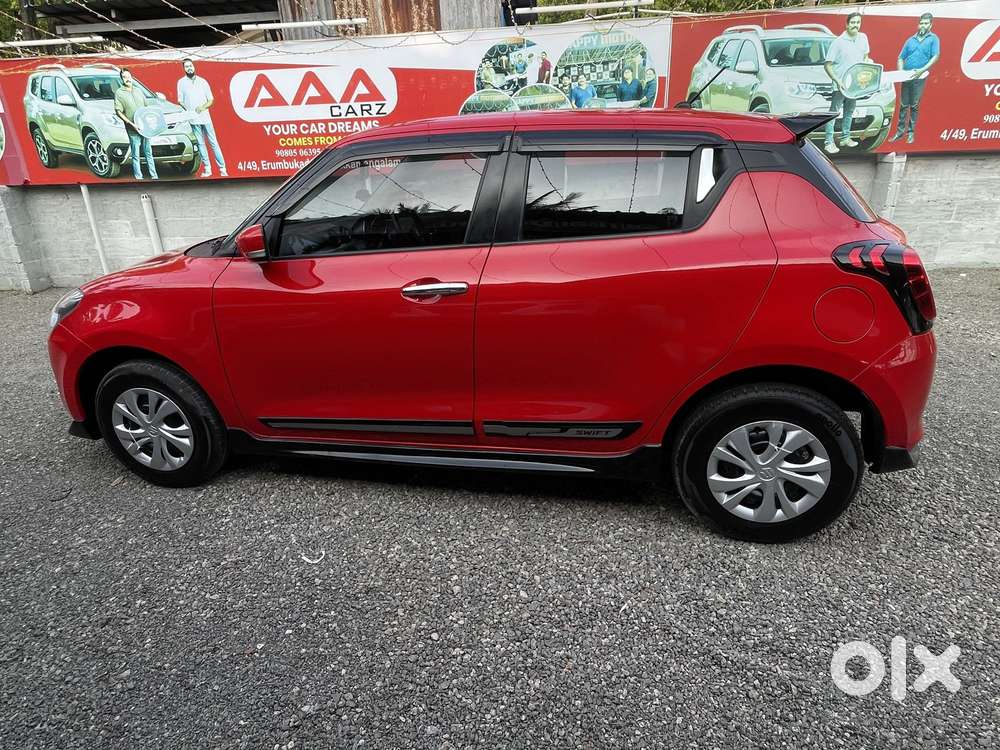 Maruti Suzuki Swift Vxi + Manual, 2023, Petrol