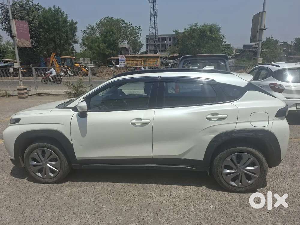 Maruti Suzuki Fronx 2024 Cng & Hybrids 27000 Km Driven