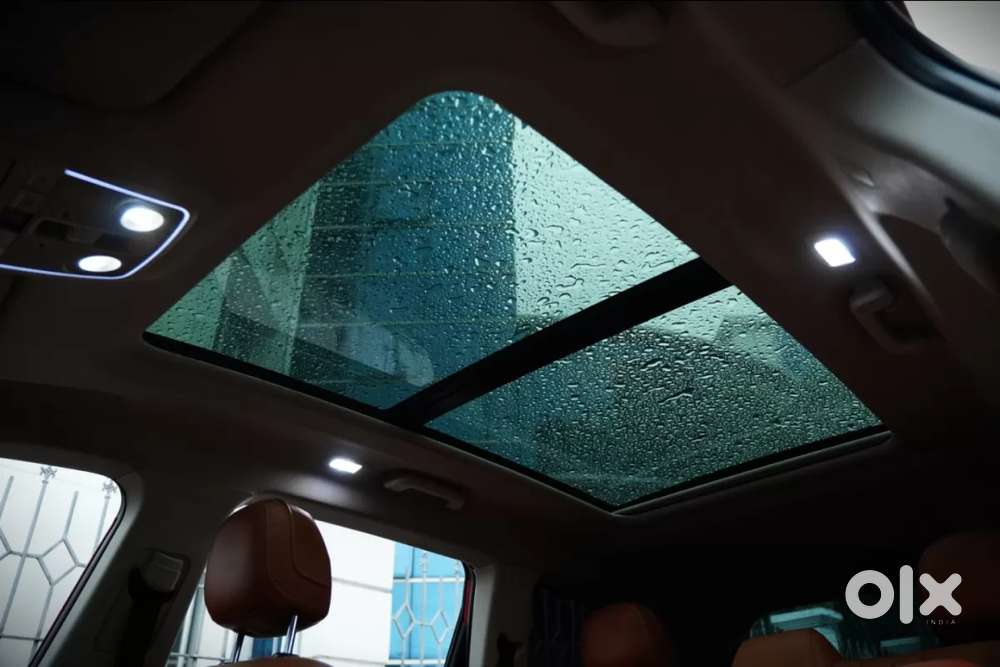 Mahindra Xuv700 2.0 Ax 5 Petrol At Str, 2022, Petrol