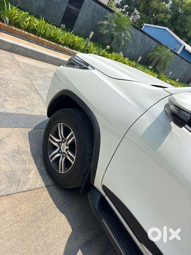Showroom Track Available, Genuine Reading