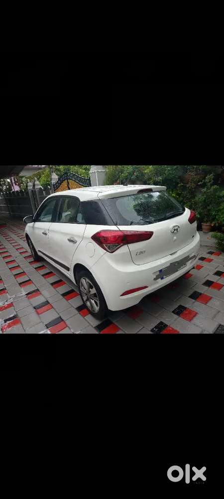 Hyundai Elite I20 2015 Diesel 130000 Km Driven