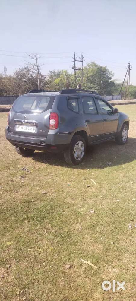 Renault Duster 2015 माडल, डीजल, सेकंड ऑनर,पावर विंडो,पावर स्टेरिंग,