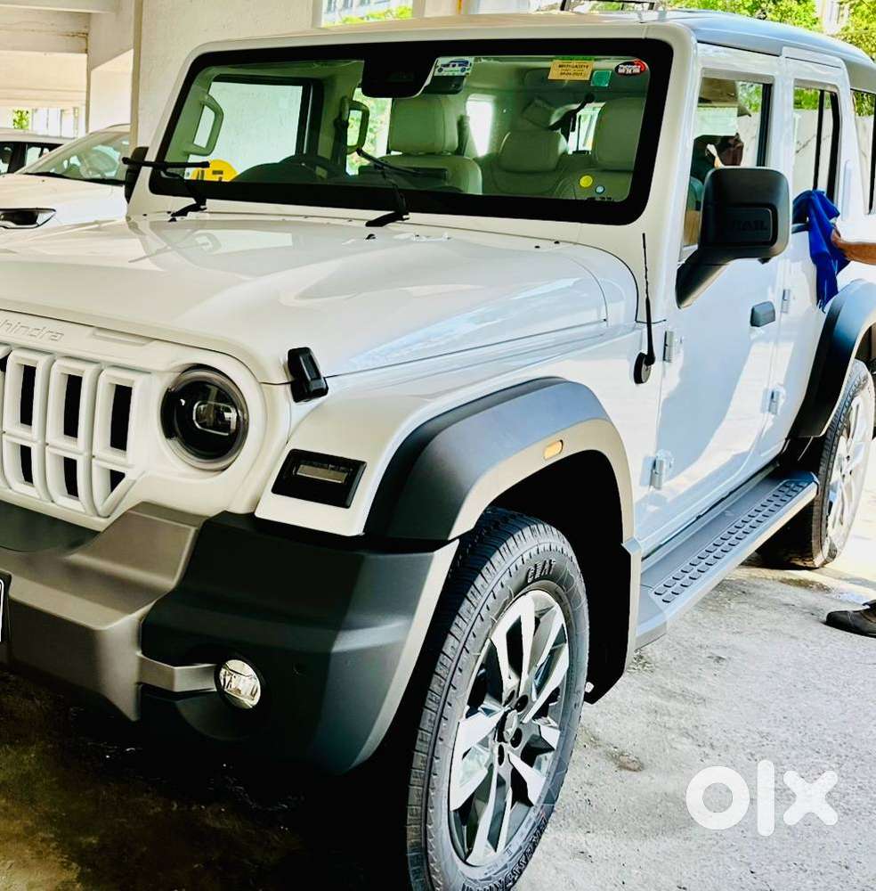 Mahindra Thar Roxx 2wd - Automatic - Ax7 - Petrol