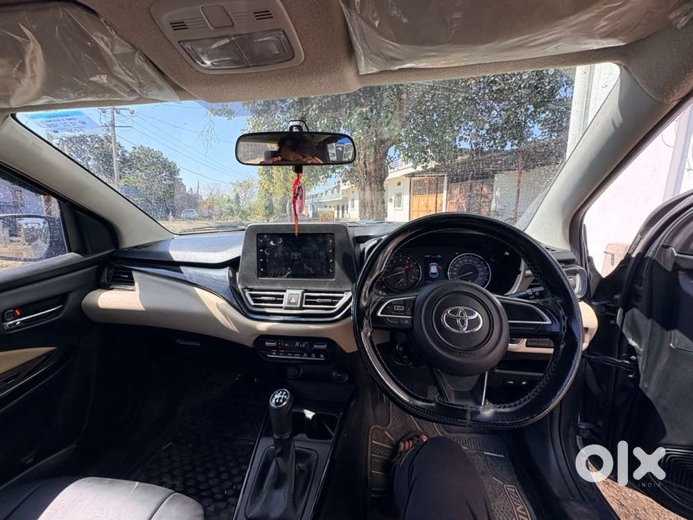 Second Top Model With Alloy Wheels New Tyre No Accident