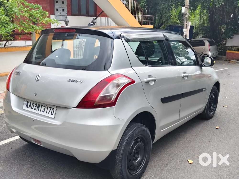 Maruti Suzuki Swift VXi BSIV, 2013, Petrol