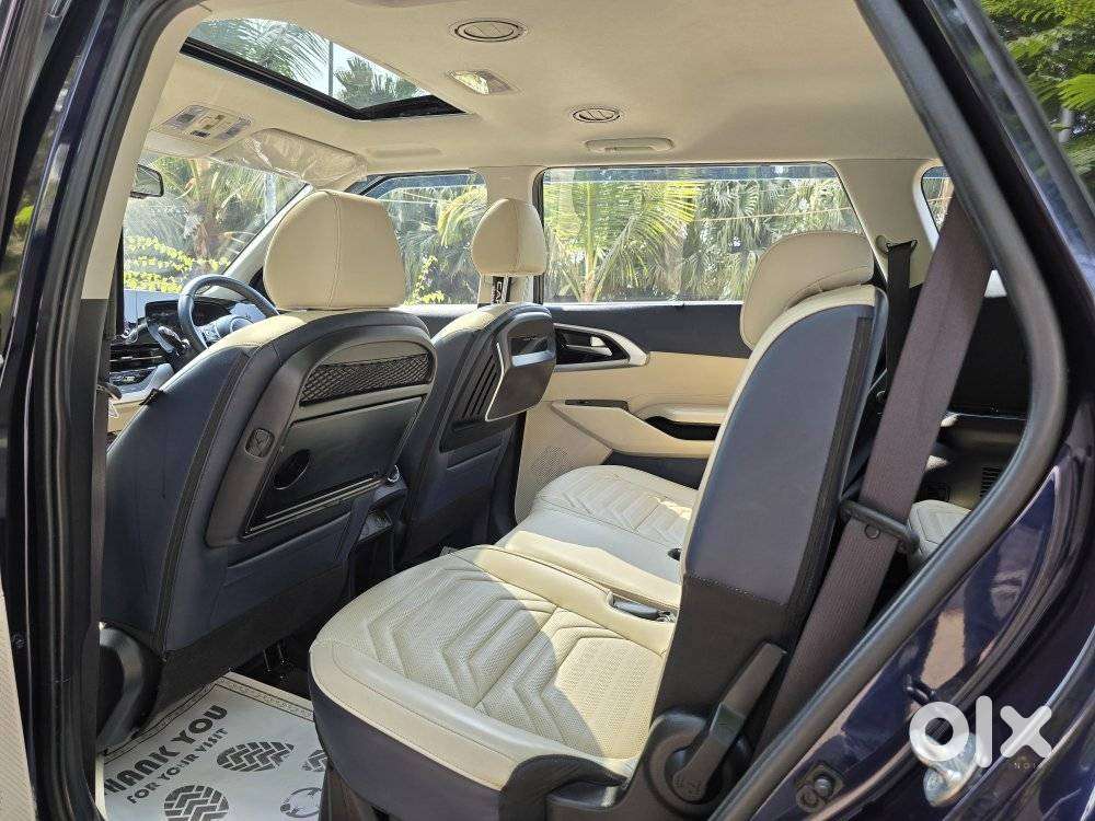 Kia Carens Luxury (o)1.5 Turbo Petrol Dct 7 Str, 2023, Petrol